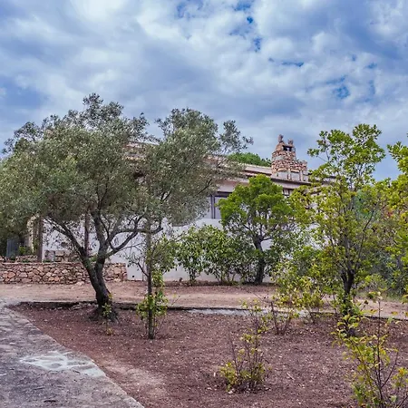 Adalgisa Villa Porto Taverna